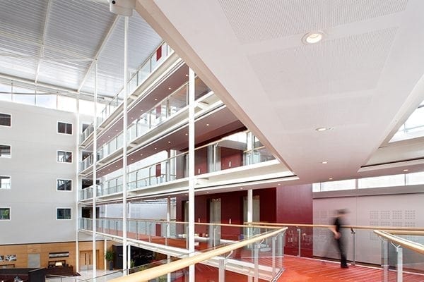 2-Carlson_Rezidor_LED-refit-Radisson_Blu_Stansted-SaveMoneyCutCarbon