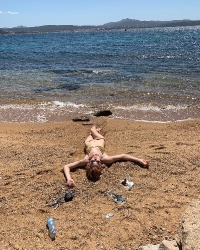 Lily Cole, Insta-perfect beaches