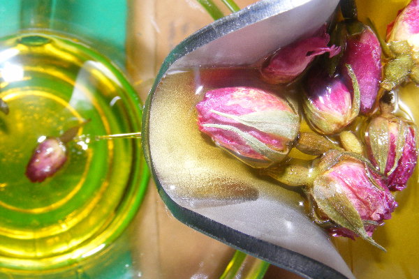 Inlight filtering rosebuds