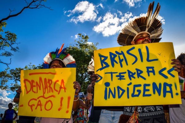 Gunfire ahead of Amazon Summit